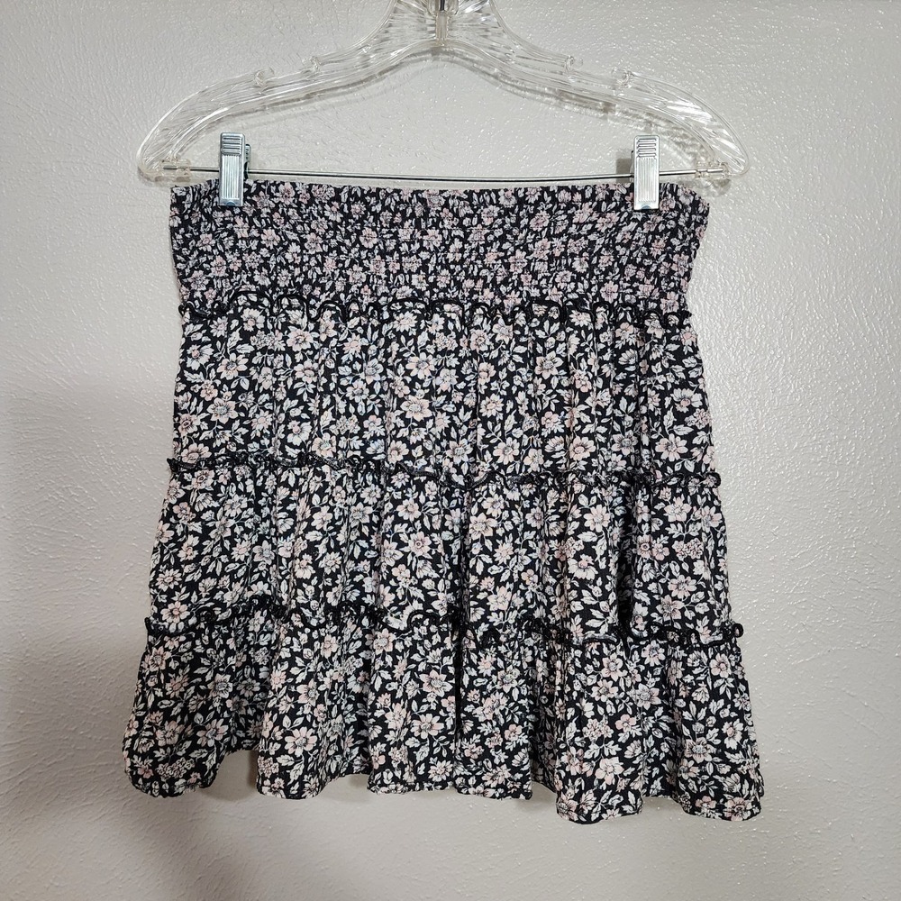 American‎ Eagle Womens Skirt Black Pink Floral Tiered Smocked Waist Small Mini
